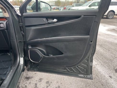 Used 2022 Lincoln Nautilus Reserve image 23