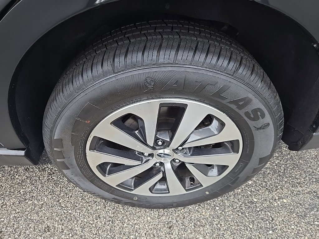 Used 2024 Subaru Outback Premium AWD/4WD image 18