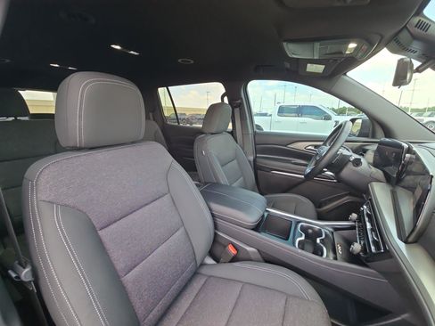 Used 2026 Chevrolet Traverse LT w/ Driver Confidence Package FWD image 32