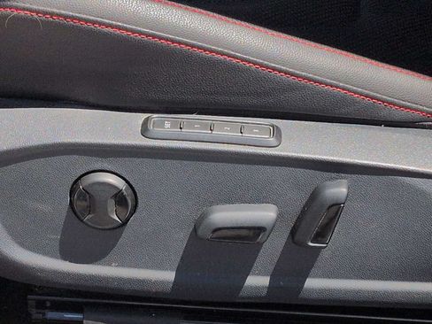 Used 2023 Volkswagen Jetta GLI Autobahn FWD image 18