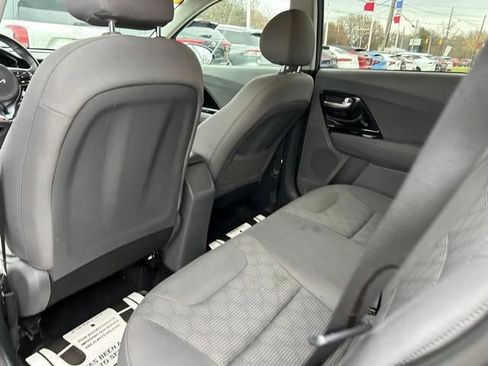Used 2022 Kia Niro LXS w/ Digital Cluster Package image 14