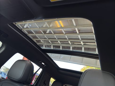 New 2026 Chevrolet Equinox LT w/ Convenience Package II image 23