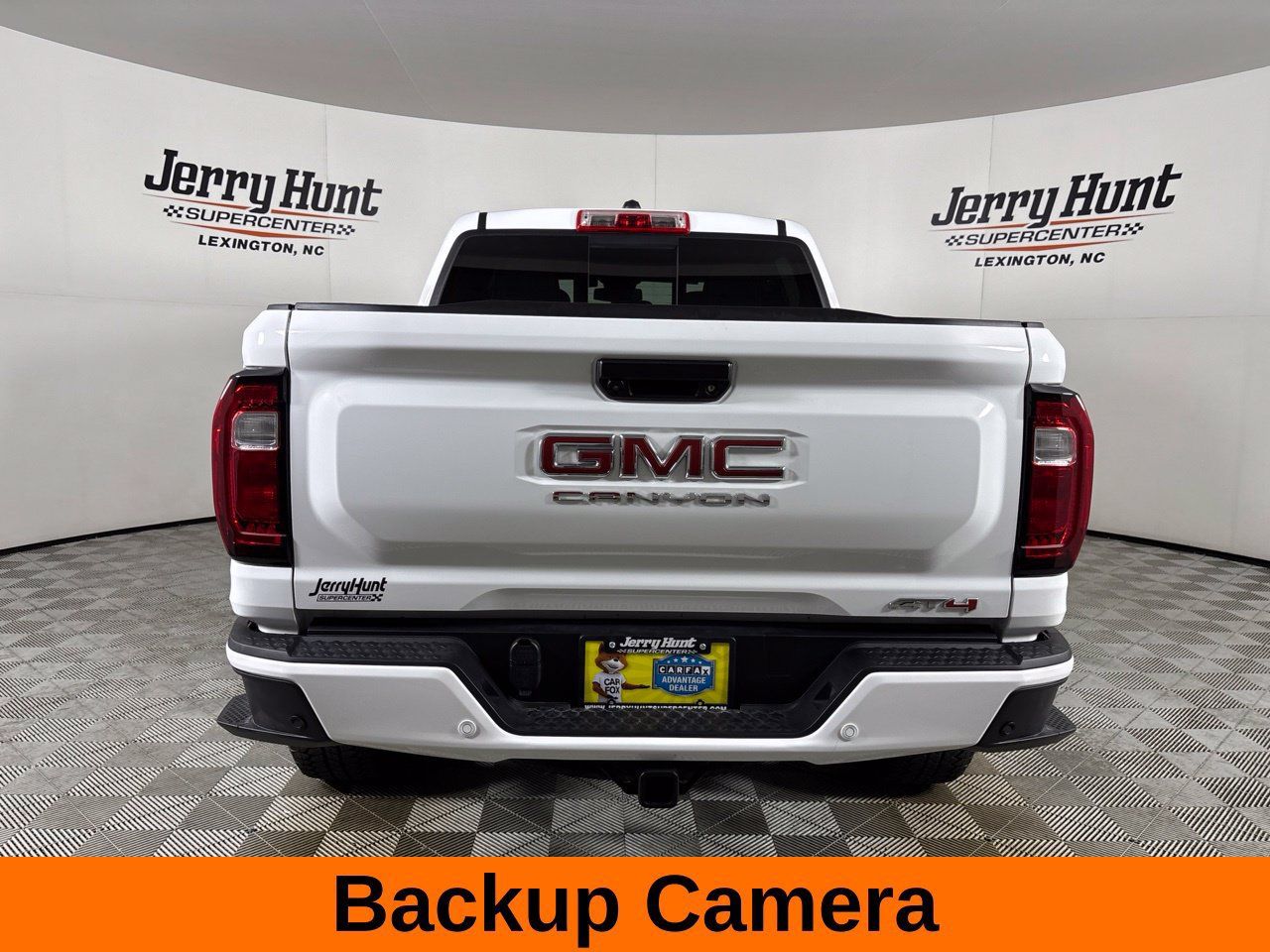 Used 2024 GMC Canyon AT4 w/ Technology Package AWD/4WD image 7