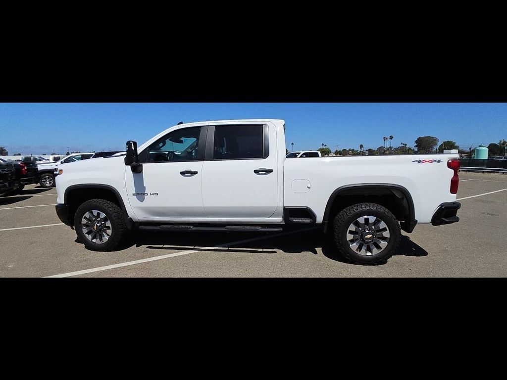 Used 2024 Chevrolet Silverado 2500 Custom w/ Custom Value Package AWD/4WD image 5