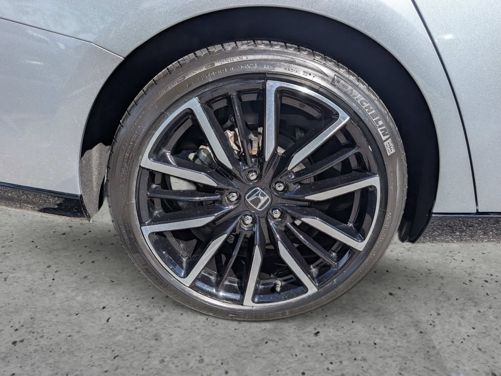 Used 2024 Honda Accord Touring image 9