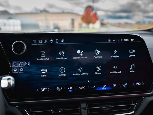 New 2025 Chevrolet Equinox EV RS image 25