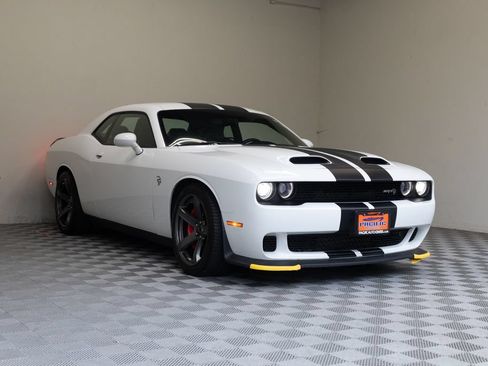 Used 2020 Dodge Challenger SRT Hellcat Redeye RWD image 6