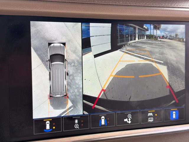 Used 2023 GMC Yukon XL Denali RWD image 29