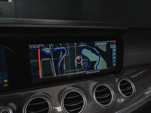 Used 2018 Mercedes-Benz E 63 AMG S image 60