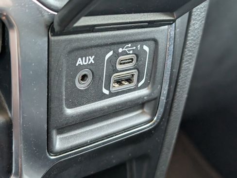 Used 2022 Jeep Wrangler Willys image 14