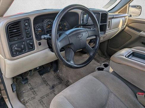 Used 2003 Chevrolet Suburban LS image 9