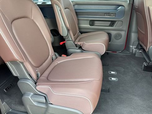 New 2025 Volkswagen ID. Buzz Pro S Plus image 25