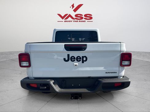 New 2026 Jeep Gladiator Sport AWD/4WD image 4