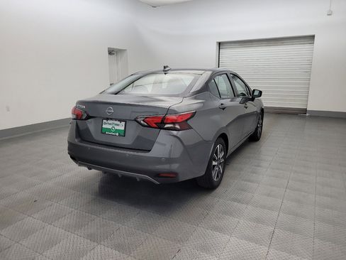 Used 2025 Nissan Versa SV FWD image 9