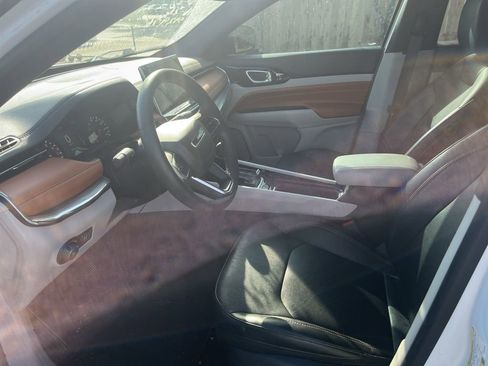 Used 2023 Jeep Compass Limited image 5