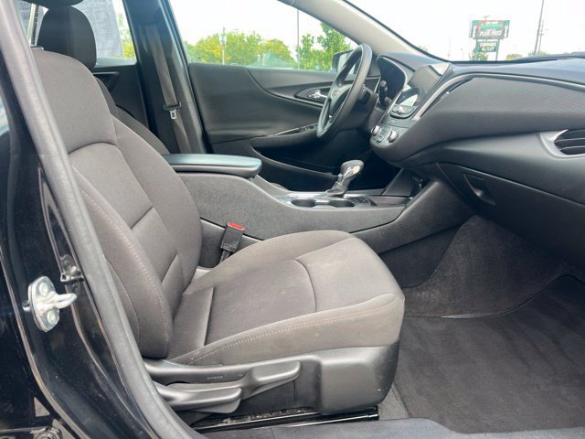 Used 2024 Chevrolet Malibu LT FWD image 20