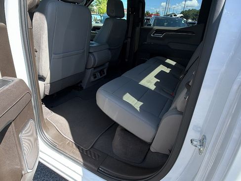 Used 2025 GMC Sierra 1500 SLT AWD/4WD image 23