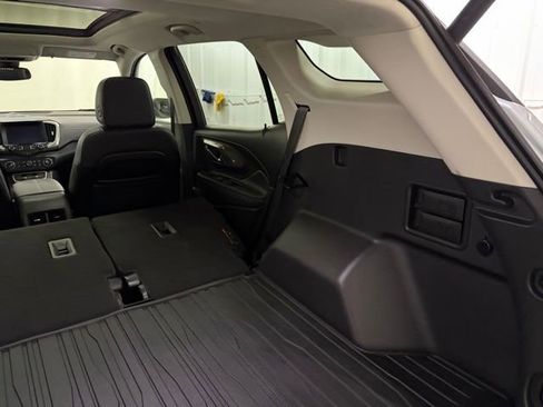 Used 2023 GMC Terrain Denali AWD/4WD image 19