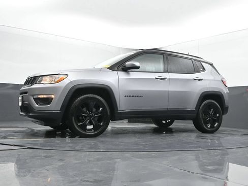 Used 2019 Jeep Compass Latitude AWD/4WD image 27