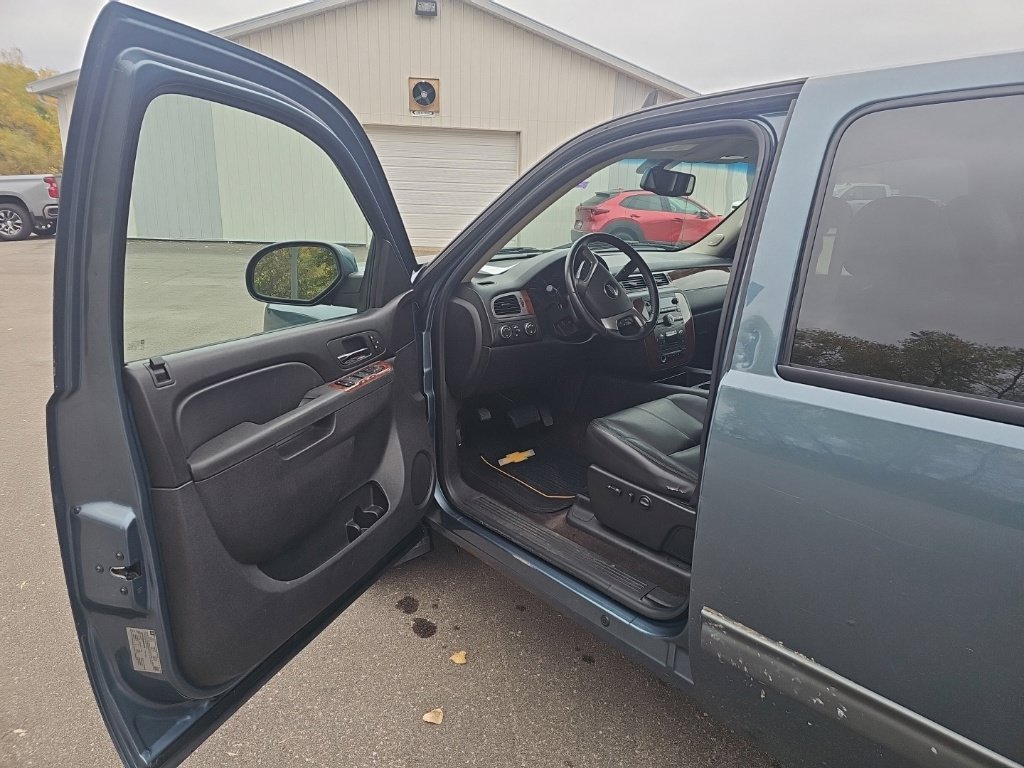 Used 2011 Chevrolet Silverado 1500 LTZ w/ LTZ Plus Package AWD/4WD image 11