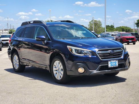 Used 2018 Subaru Outback 2.5i Premium AWD/4WD image 3
