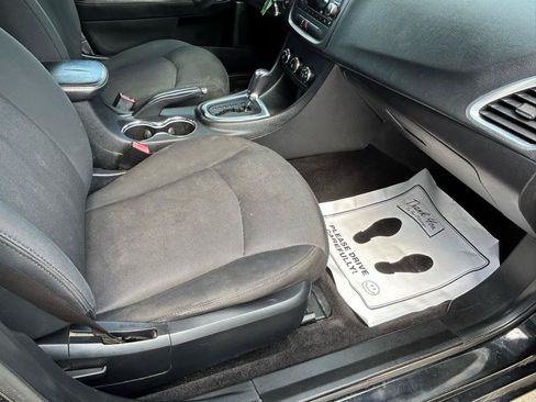 Used 2014 Dodge Avenger SE w/ Blacktop Package FWD image 12