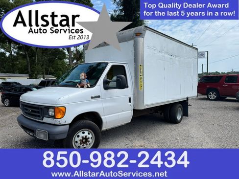 Used 2006 Ford E-350 and Econoline 350 Super Duty RWD image 1