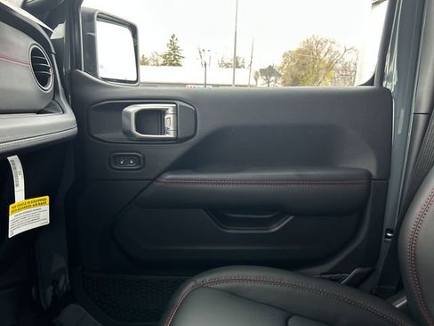 New 2026 Jeep Wrangler Unlimited Rubicon AWD/4WD image 42