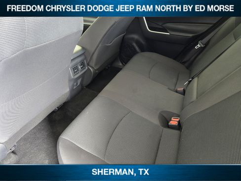 Used 2025 Toyota RAV4 LE image 22