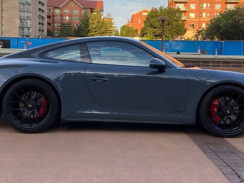 Used 2018 Porsche 911 Carrera GTS image 2