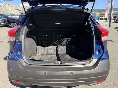 Used 2020 Nissan Kicks SV image 16