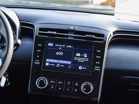 Certified 2023 Hyundai Tucson SE image 14