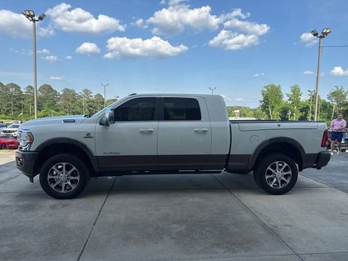 Used 2023 RAM 2500 Limited AWD/4WD image 4