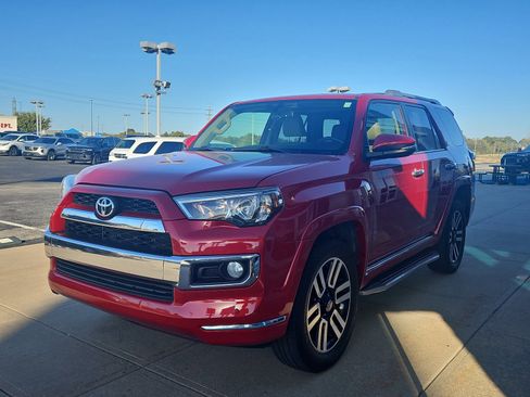 Used 2019 Toyota 4Runner SR5 image 2