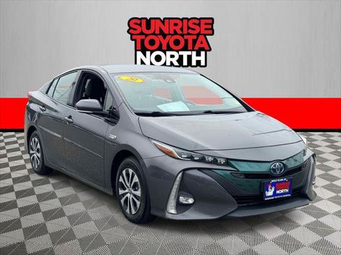 Certified 2020 Toyota Prius Prime Limited FWD image 1
