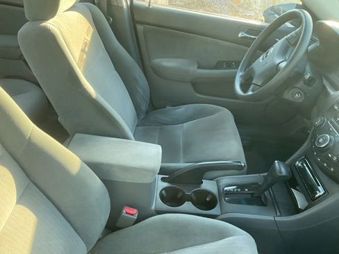 Used 2003 Honda Accord LX image 3