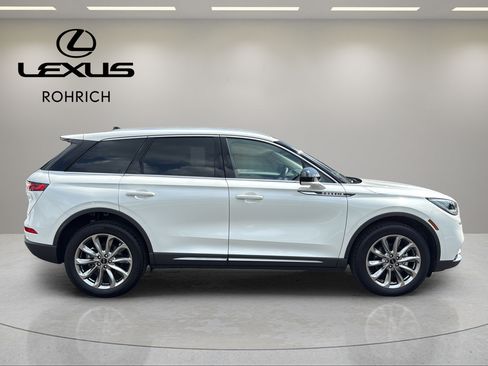 Used 2020 Lincoln Corsair AWD w/ Premium Package image 5
