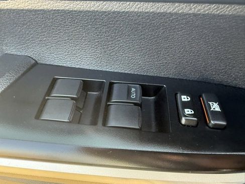 Used 2016 Toyota Tundra SR5 image 15