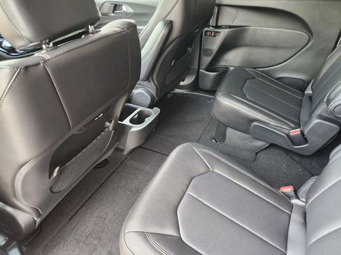 New 2026 Chrysler Pacifica Select image 21