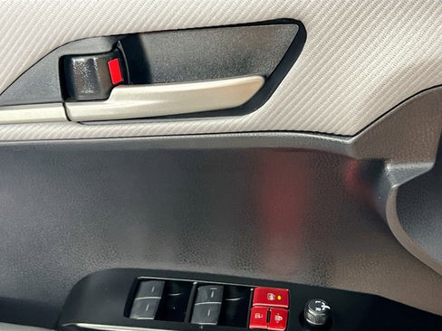 Used 2026 Toyota Camry SE FWD image 16