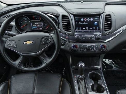 Used 2016 Chevrolet Impala LTZ w/ Enhanced Convenience Package image 24