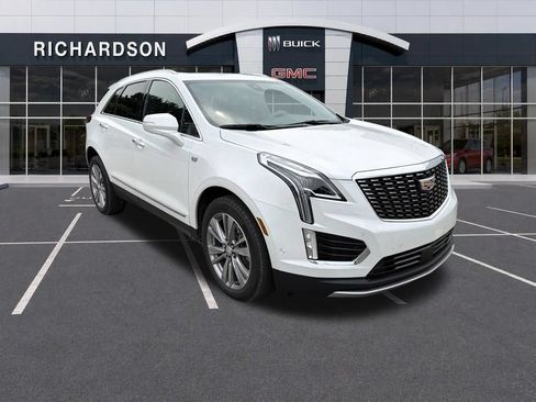 Used 2024 Cadillac XT5 Premium Luxury w/ Technology Package AWD/4WD image 10