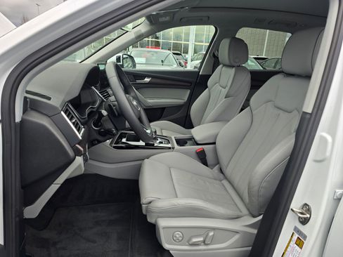 Certified 2025 Audi Q5 2.0T Premium Plus w/ Premium Plus Package image 13