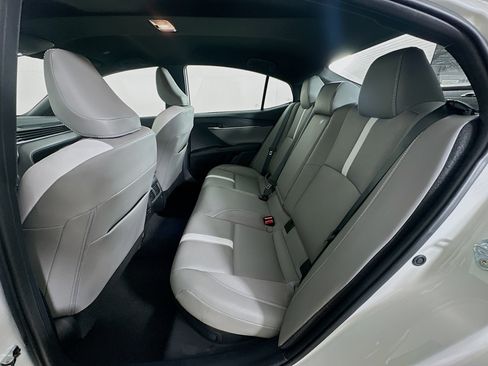 Used 2025 Toyota Camry SE w/ Convenience Package FWD image 26