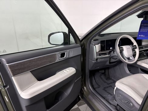 Used 2024 Hyundai Santa Fe Calligraphy image 12