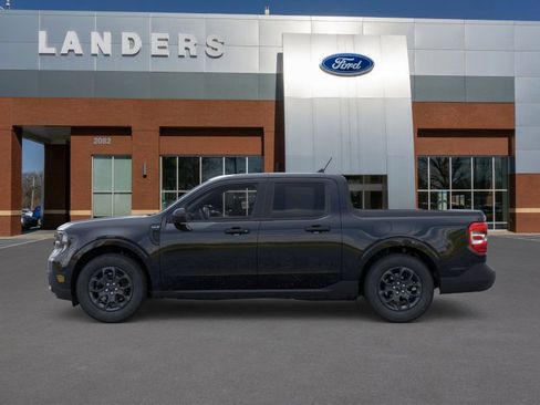 New 2025 Ford Maverick XLT image 3