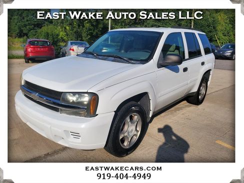 Used 2007 Chevrolet TrailBlazer LS w/ LS Preferred Equipment Group RWD image 1