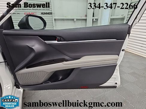 Used 2024 Toyota Camry SE w/ Cold Weather Package FWD image 35