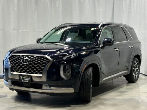 Used 2022 Hyundai Palisade Calligraphy image 3