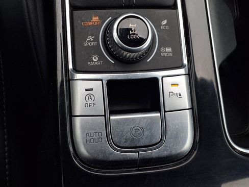 Used 2025 Kia Telluride S image 9